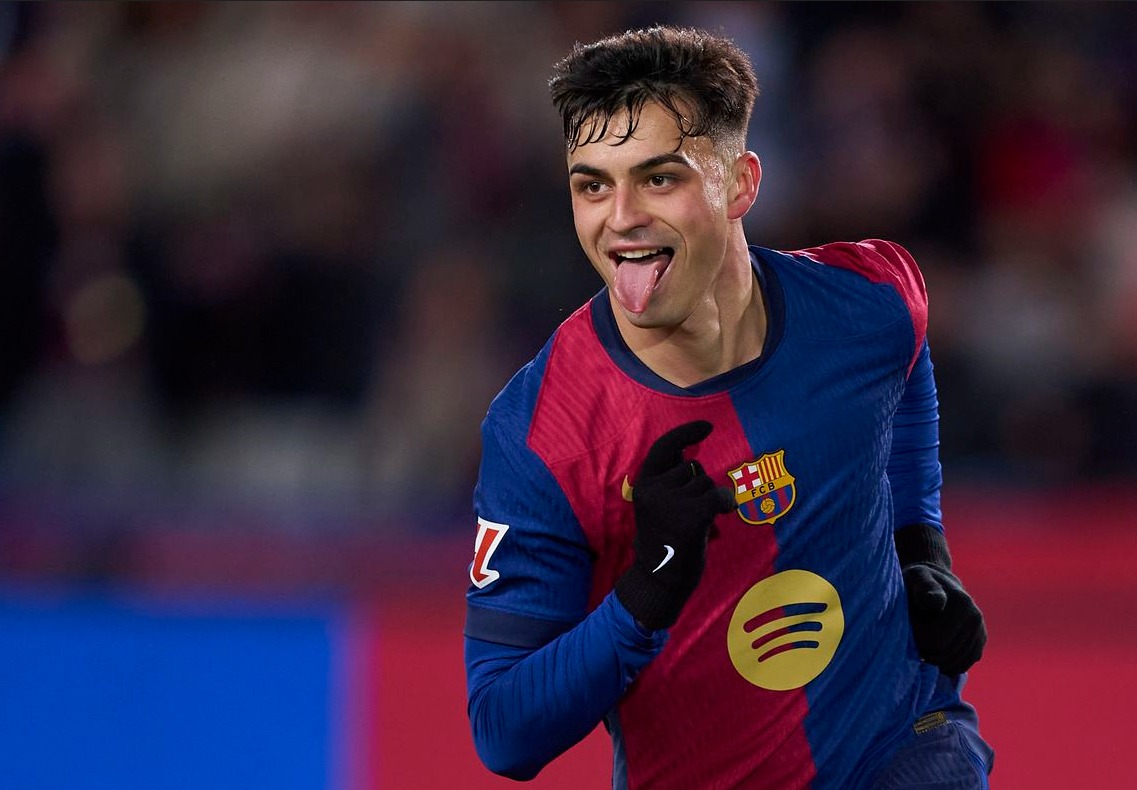 پدری بارسلونا هافبک خلاق FC26 