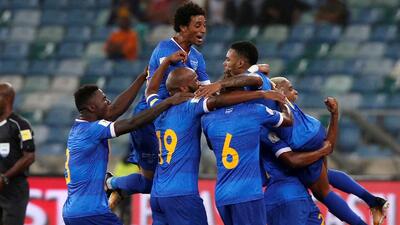 ویلی سمدو و استوپیرا قهرمانان شبی که تاریخ فوتبال کیپورد عوض شد ویلی سمدو و استوپیرا قهرمانان شبی که تاریخ فوتبال کیپورد عوض شد