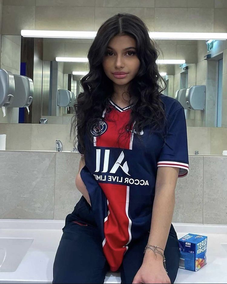 فیلم و عکس سکسی دختران پاری سن ژرمن