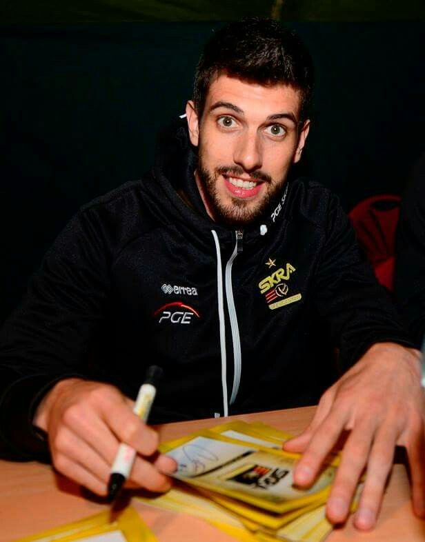 بیوگرافی فاکوندو کونته