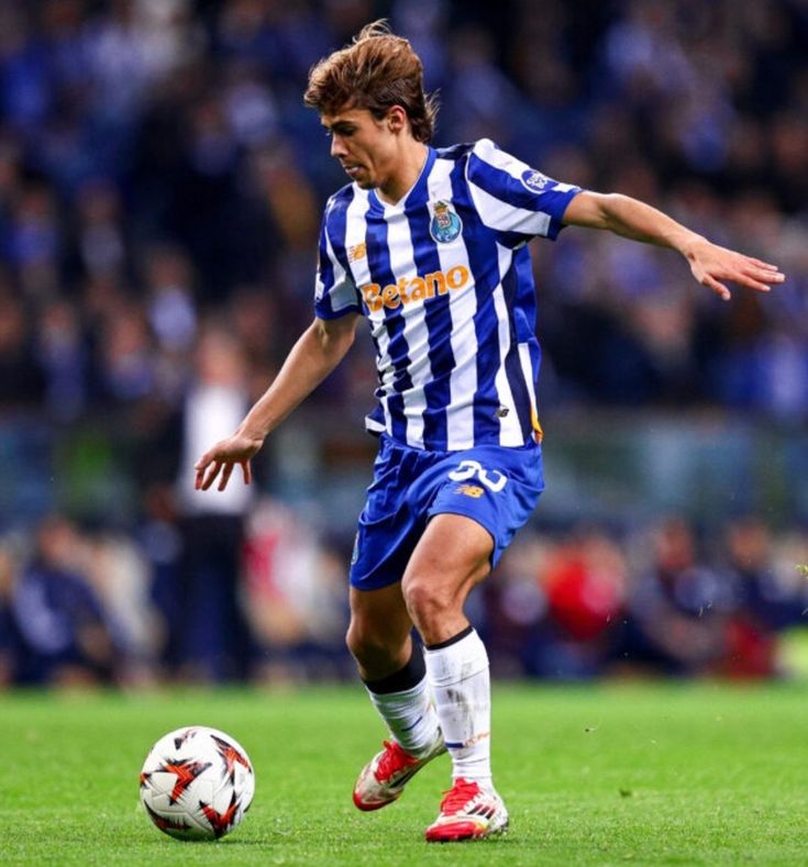 مسیر فوتبالی رودریگو مورا 