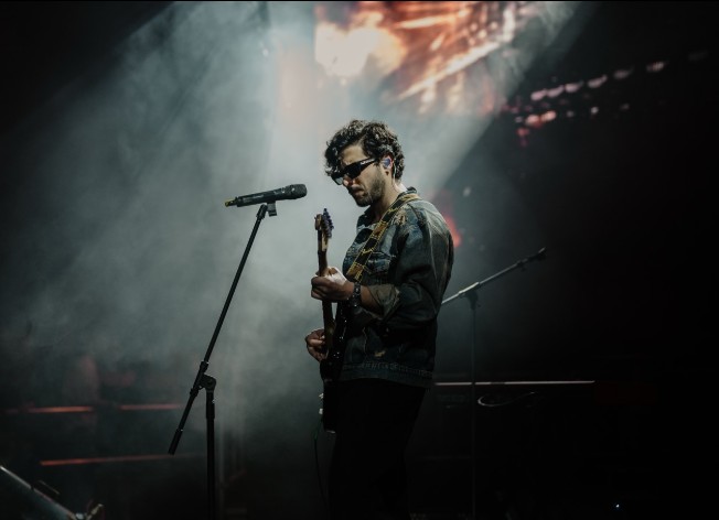 بیوگرافی مهراد هیدن